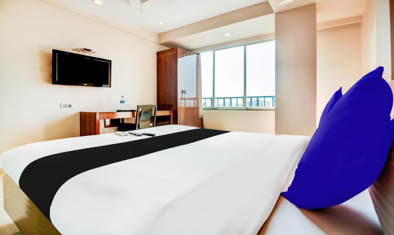 Hotel Imperial Residency Mumbai  Buitenkant foto