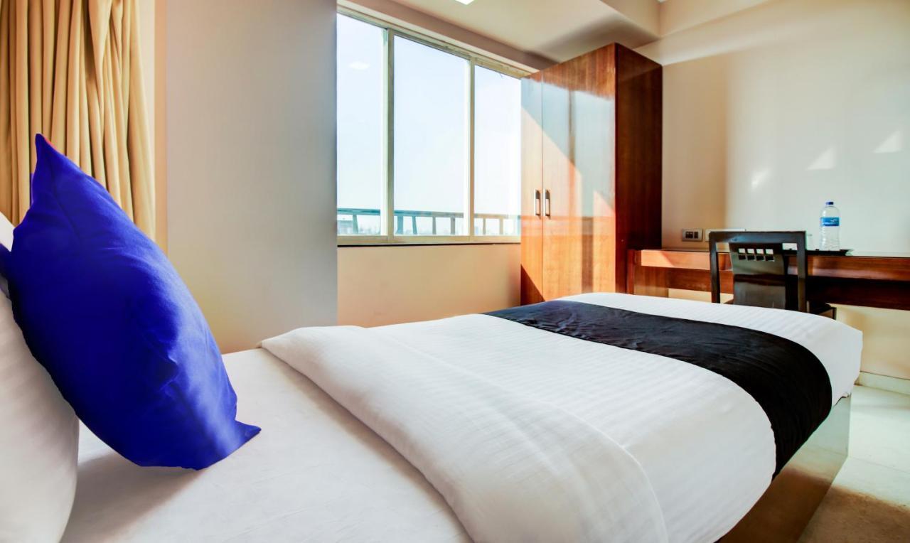Hotel Imperial Residency Mumbai  Buitenkant foto
