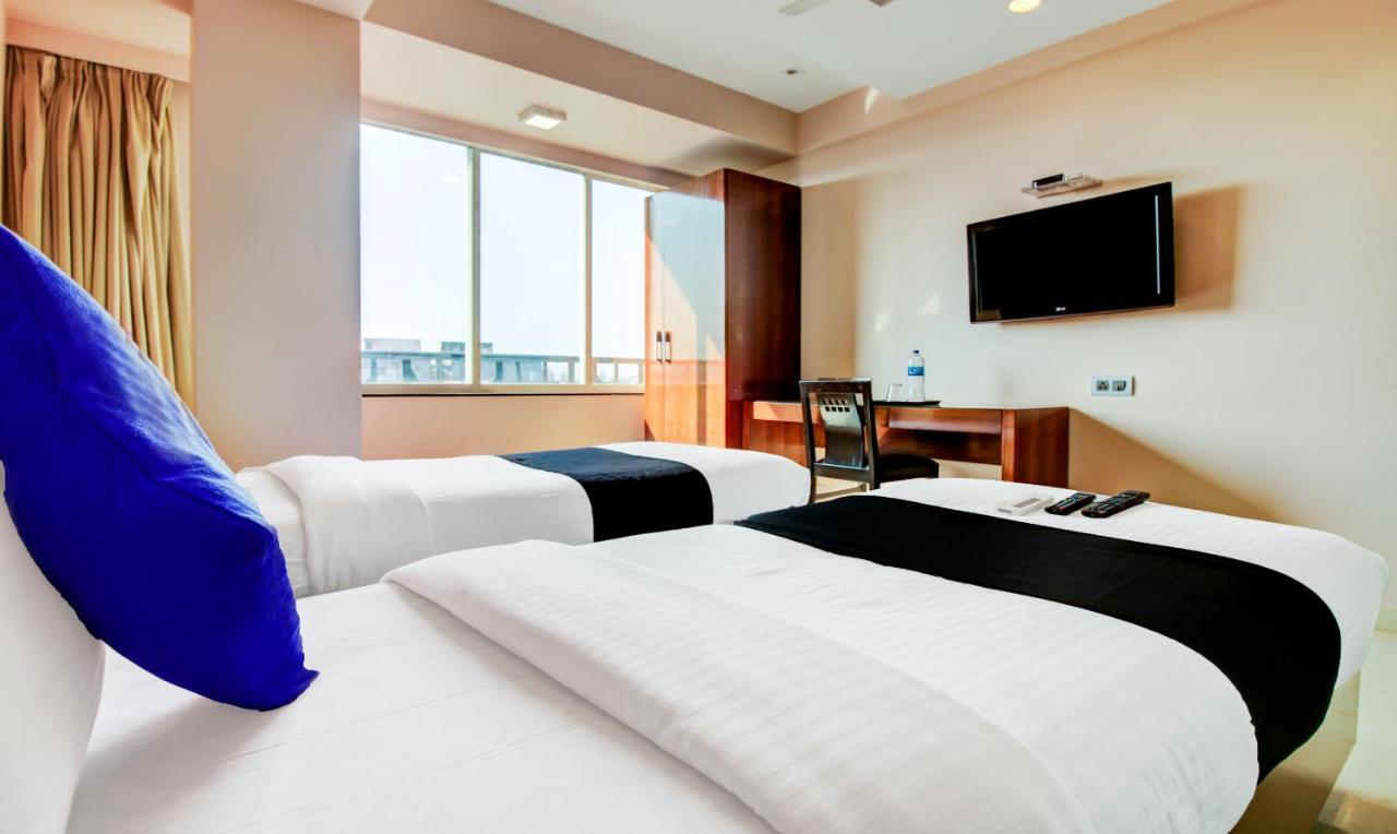 Hotel Imperial Residency Mumbai  Buitenkant foto