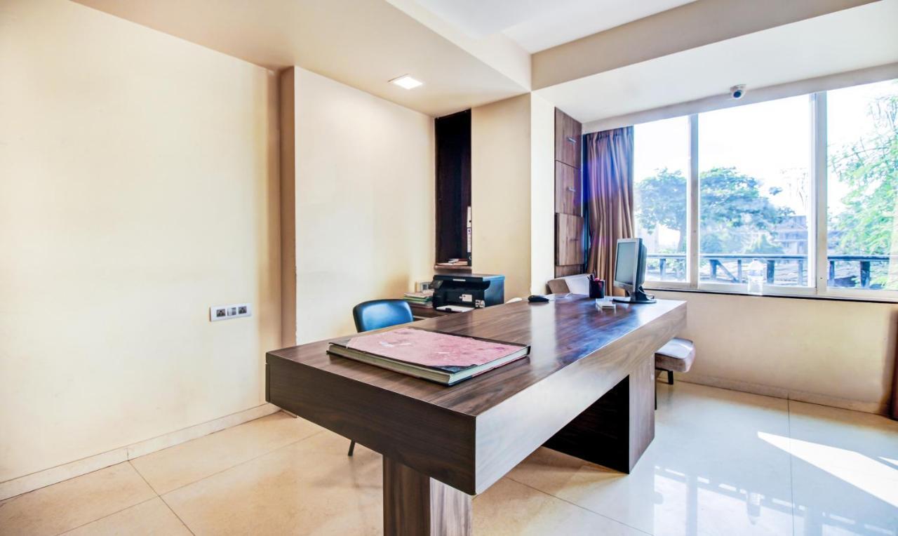 Hotel Imperial Residency Mumbai  Buitenkant foto
