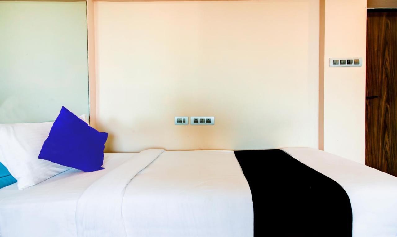 Hotel Imperial Residency Mumbai  Buitenkant foto