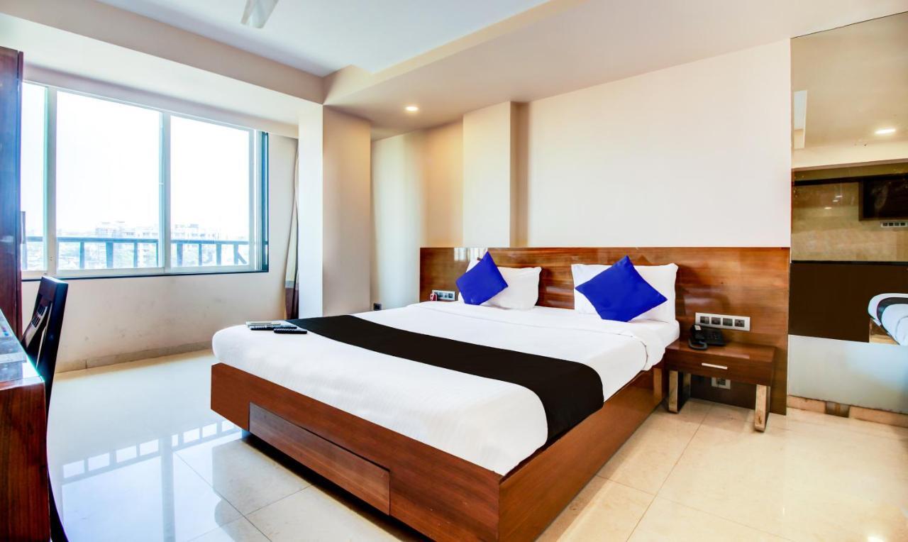 Hotel Imperial Residency Mumbai  Buitenkant foto