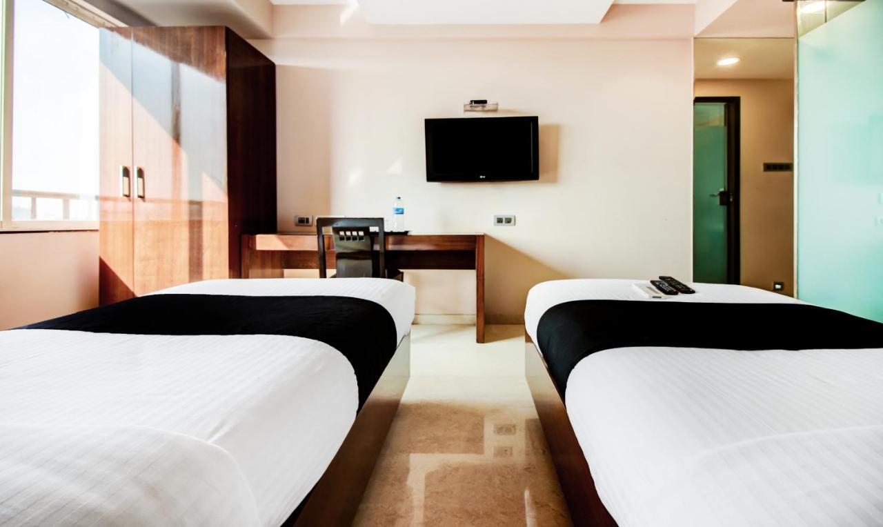 Hotel Imperial Residency Mumbai  Buitenkant foto
