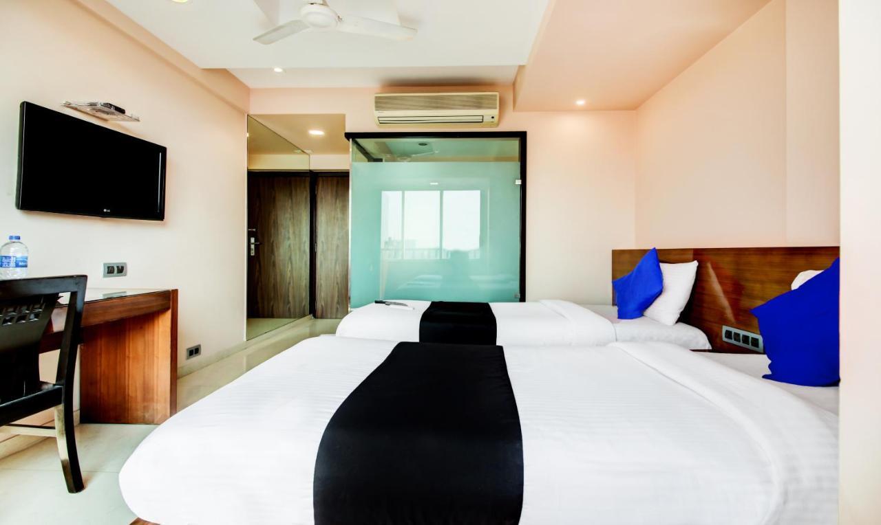 Hotel Imperial Residency Mumbai  Buitenkant foto